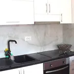 Appartement Que Sera Sera Beach West Durres Shkembi Free Parking 3 Minute Walk To Beach And Best Seafood Restaurant In Albania Durrës