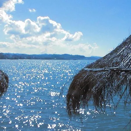 Que Sera Sera West Golem Apartament