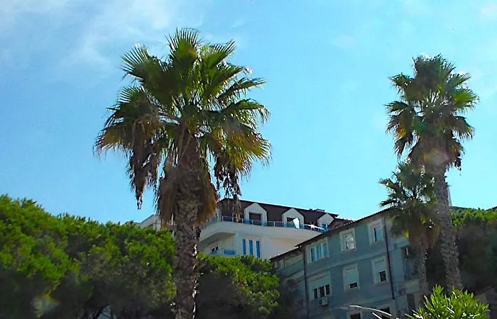 Que Sera Sera West Golem Durrës