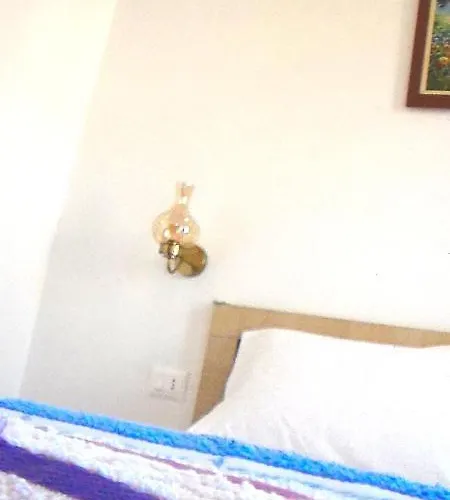 Que Sera Sera West Golem Apartament